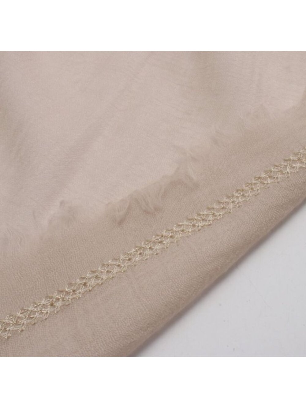 Chanel Shawl CC Logo Cashmere - Picture 5 of 8